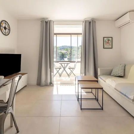 Odyssee 80-2 By Interhome Lejlighed La Croix-Valmer