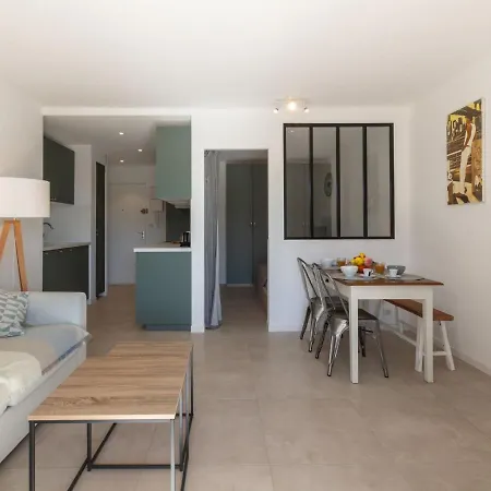 Odyssee 80-2 By Interhome Lejlighed La Croix-Valmer